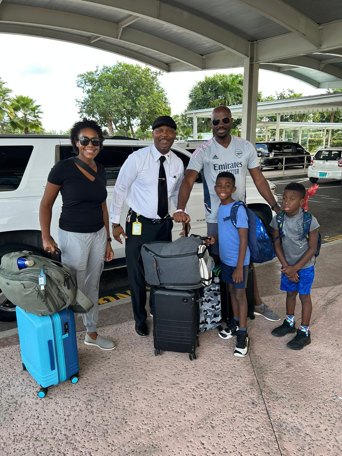 nassau-bahamas-luxury-transportation